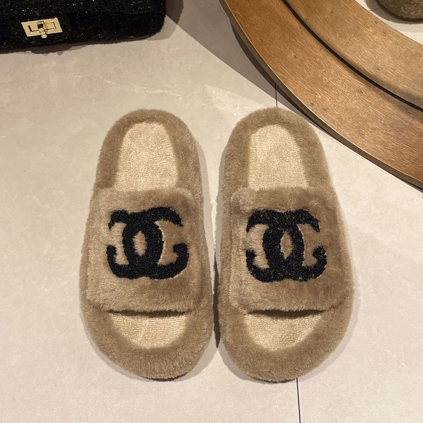 【shoes】4色ファースリッパF8360