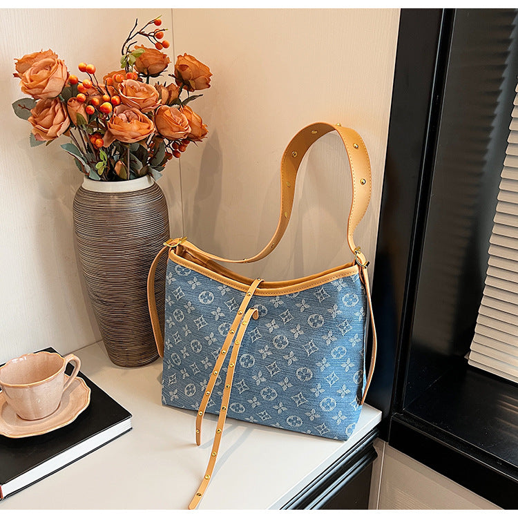 【小物】大容量ショルダーバッグF7784