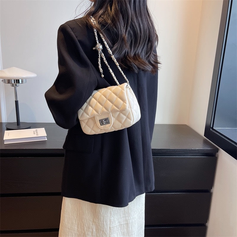 【小物】3色メッセンジャーバッグF8125