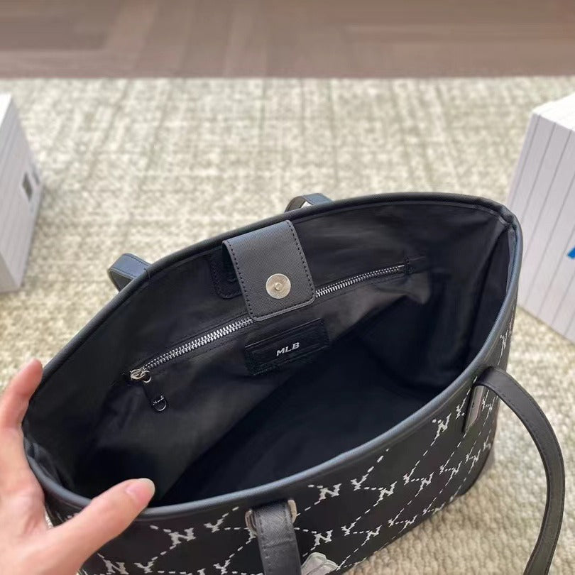 【小物】2色大容量バッグF8114