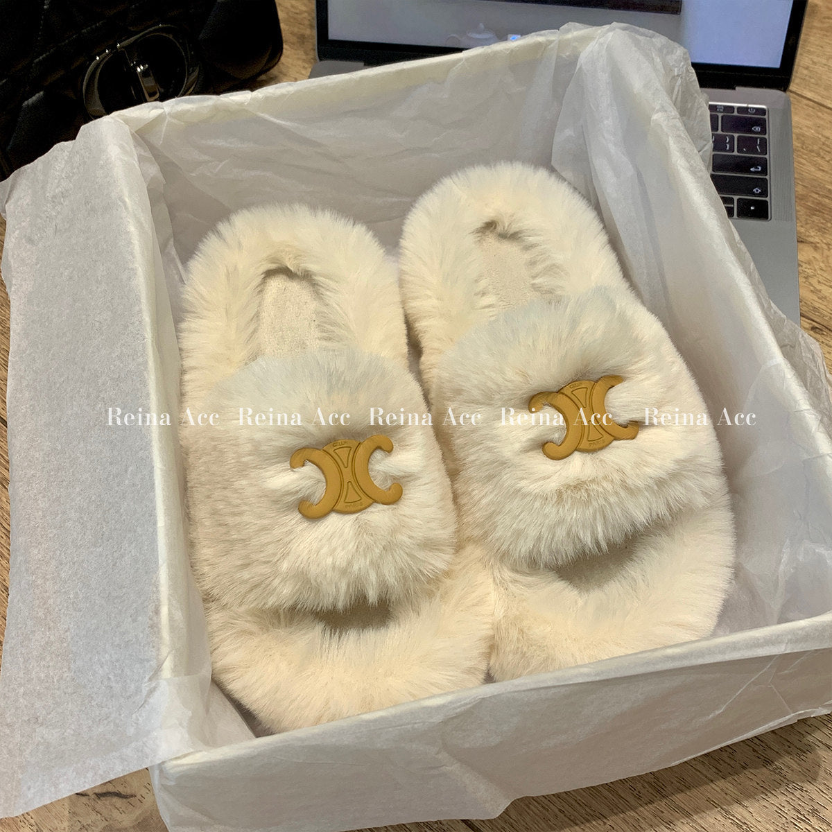 【shoes】ふわふわファースリッパF8380