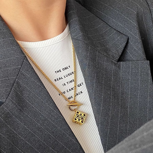 【小物】透かし彫りネックレスアクセサリーF8097