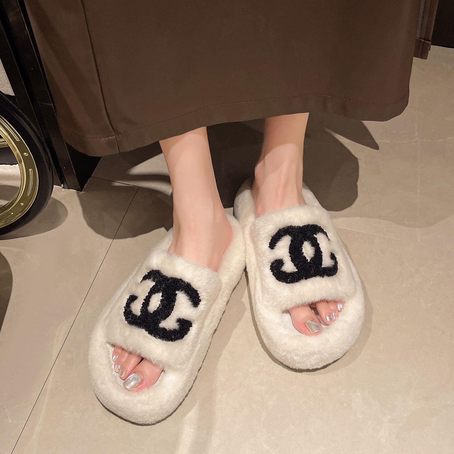 【shoes】4色ファースリッパF8360