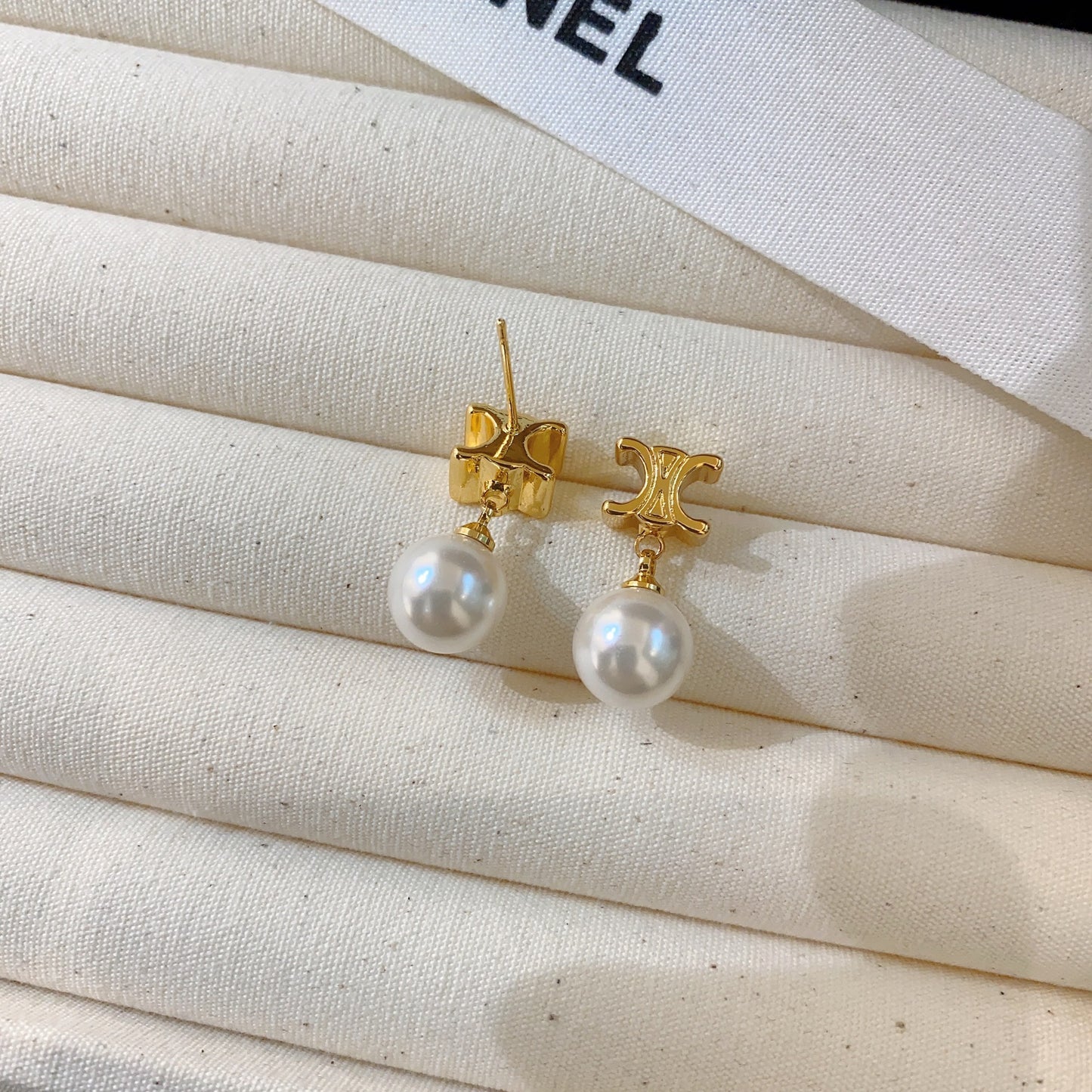 【小物】英字柄ピアスアクセサリーF8059