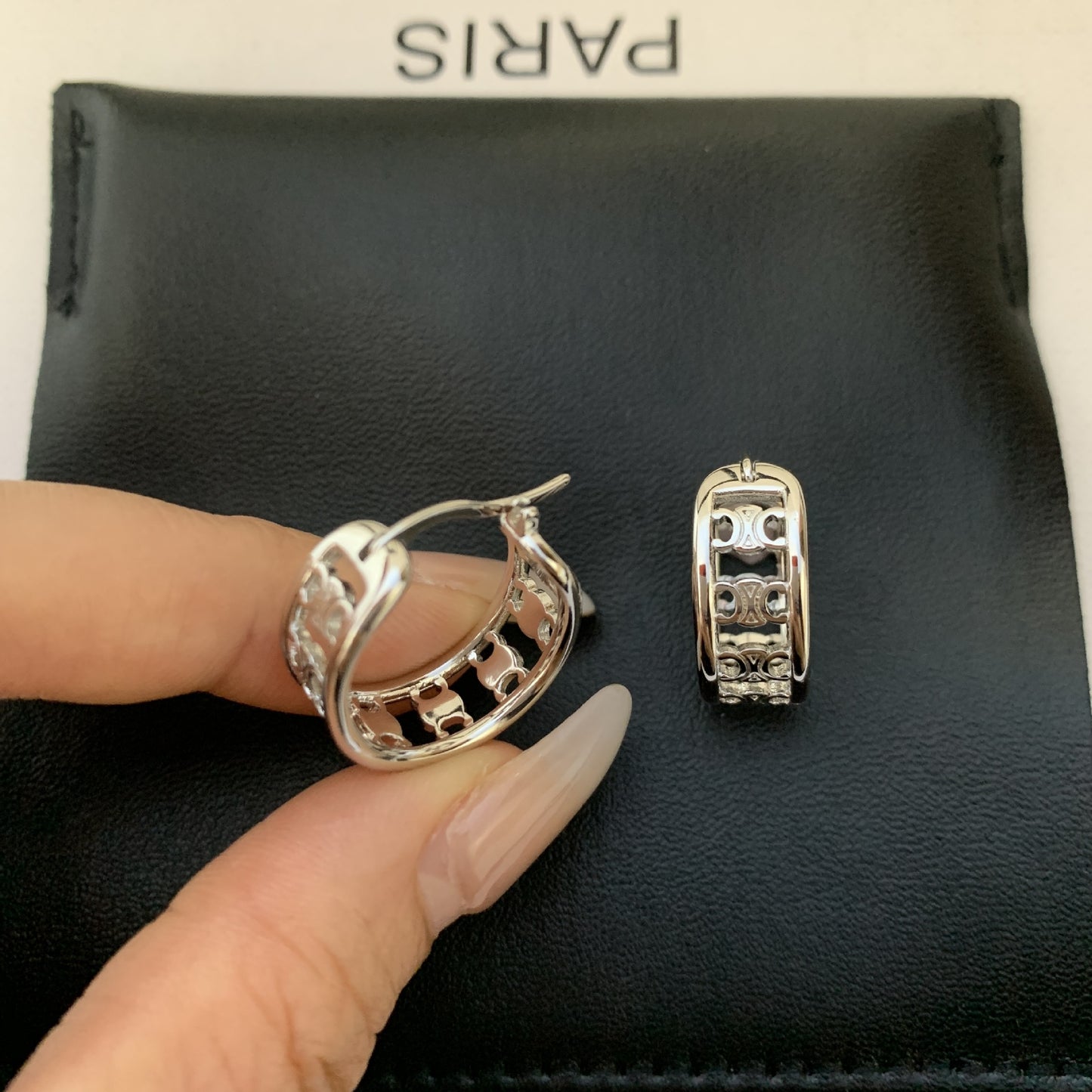 【小物】英字柄ピアスアクセサリーG21629