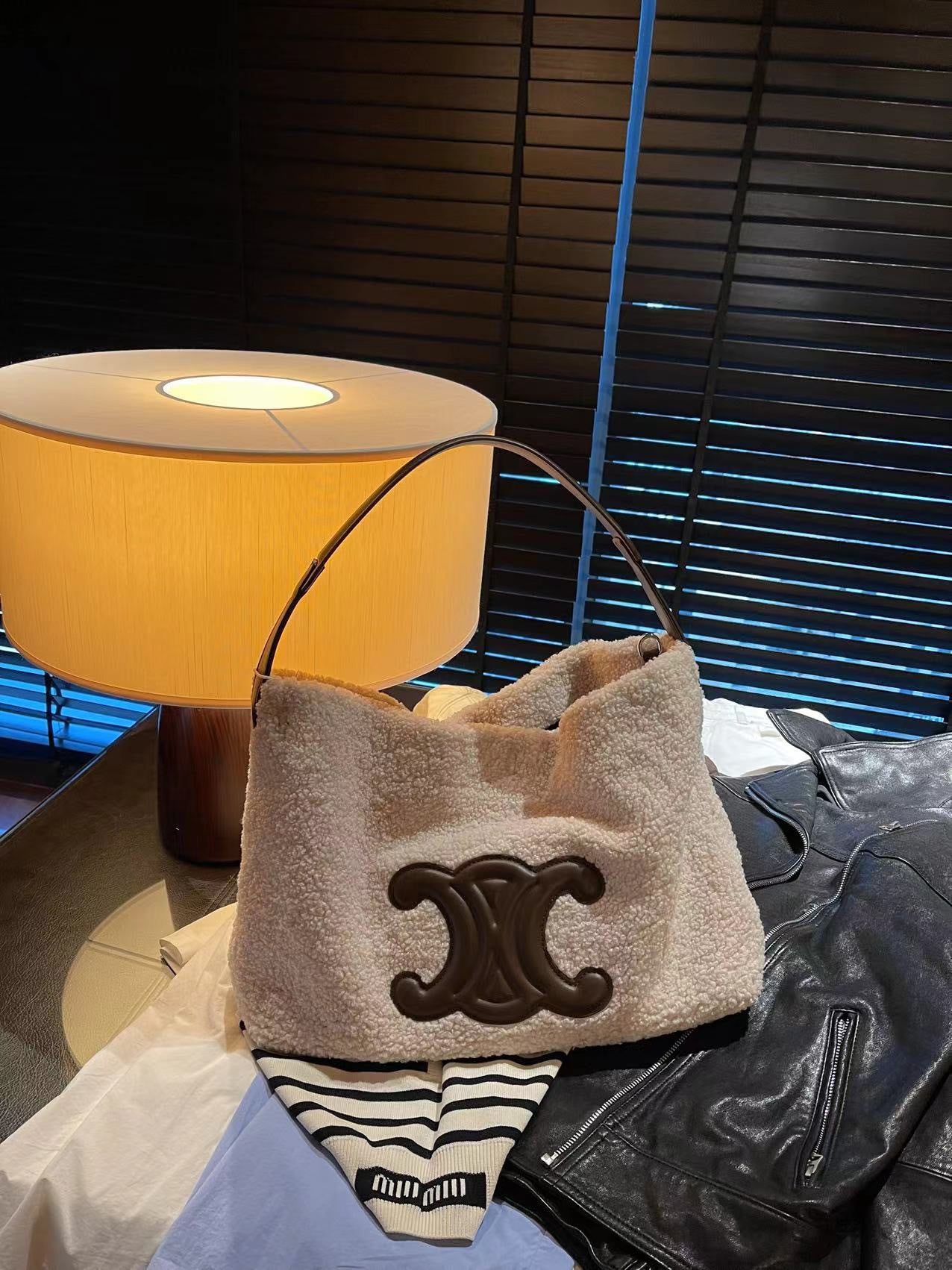 【小物】4色ふわふわトートバッグF8397