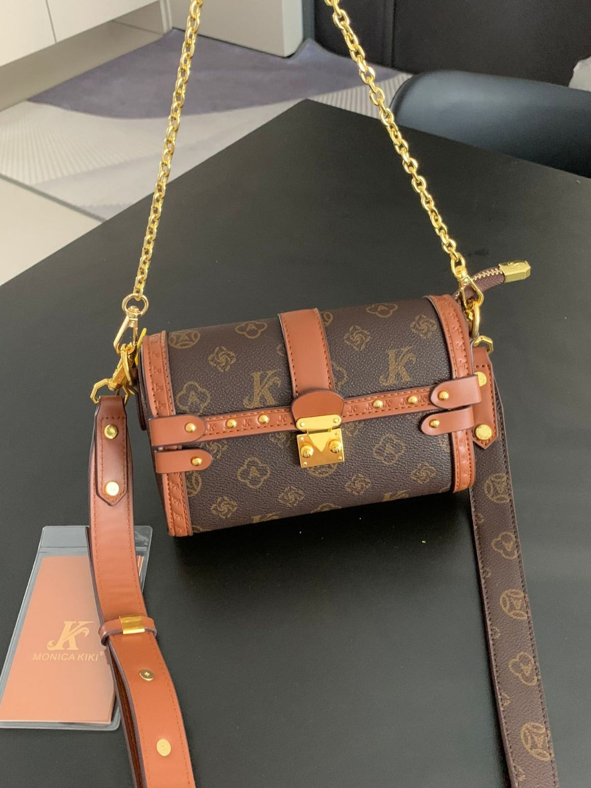 【小物】2色メッセンジャーバッグF8153