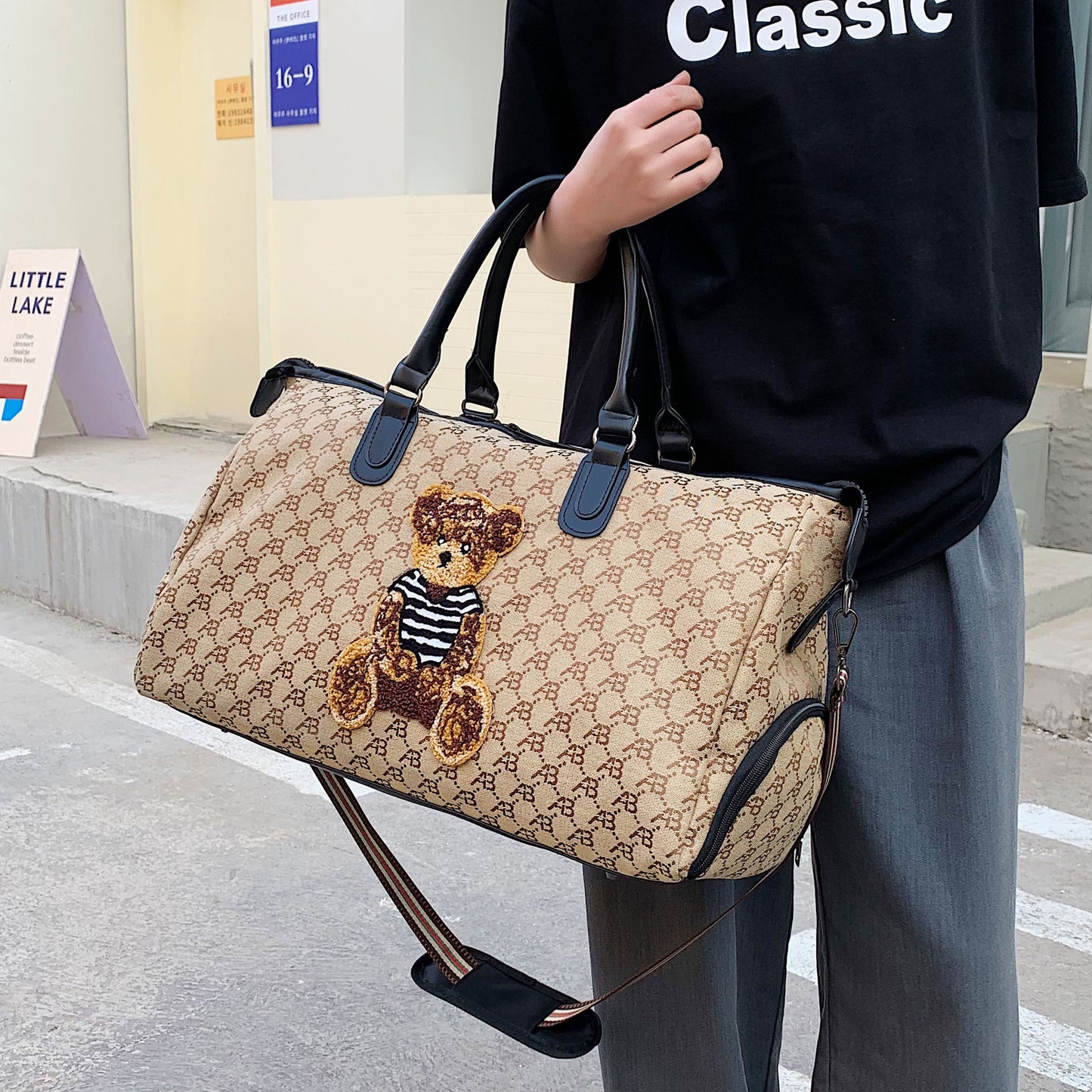 【小物】2色大容量バッグF8236