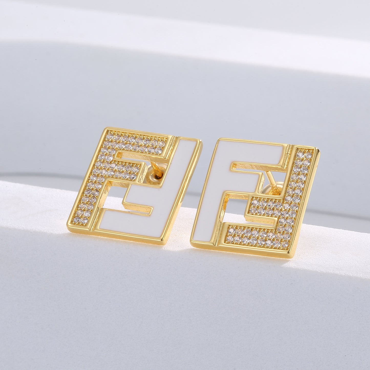 【小物】クラシックピアスアクセサリーG22165