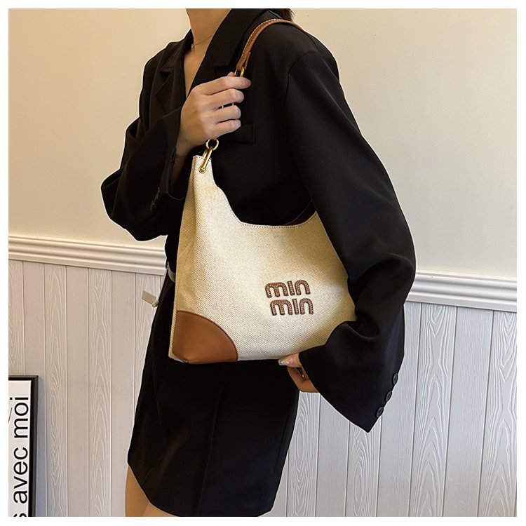 【小物】英字柄ショルダーバッグF8173