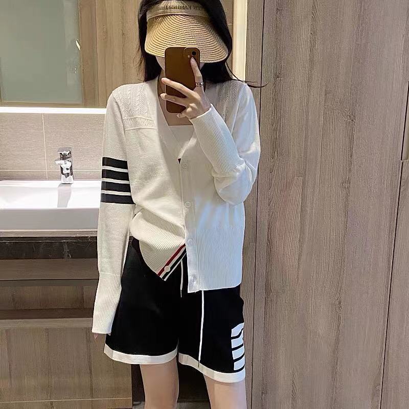 【outer】Vネック長袖ニットカーディガンG23517