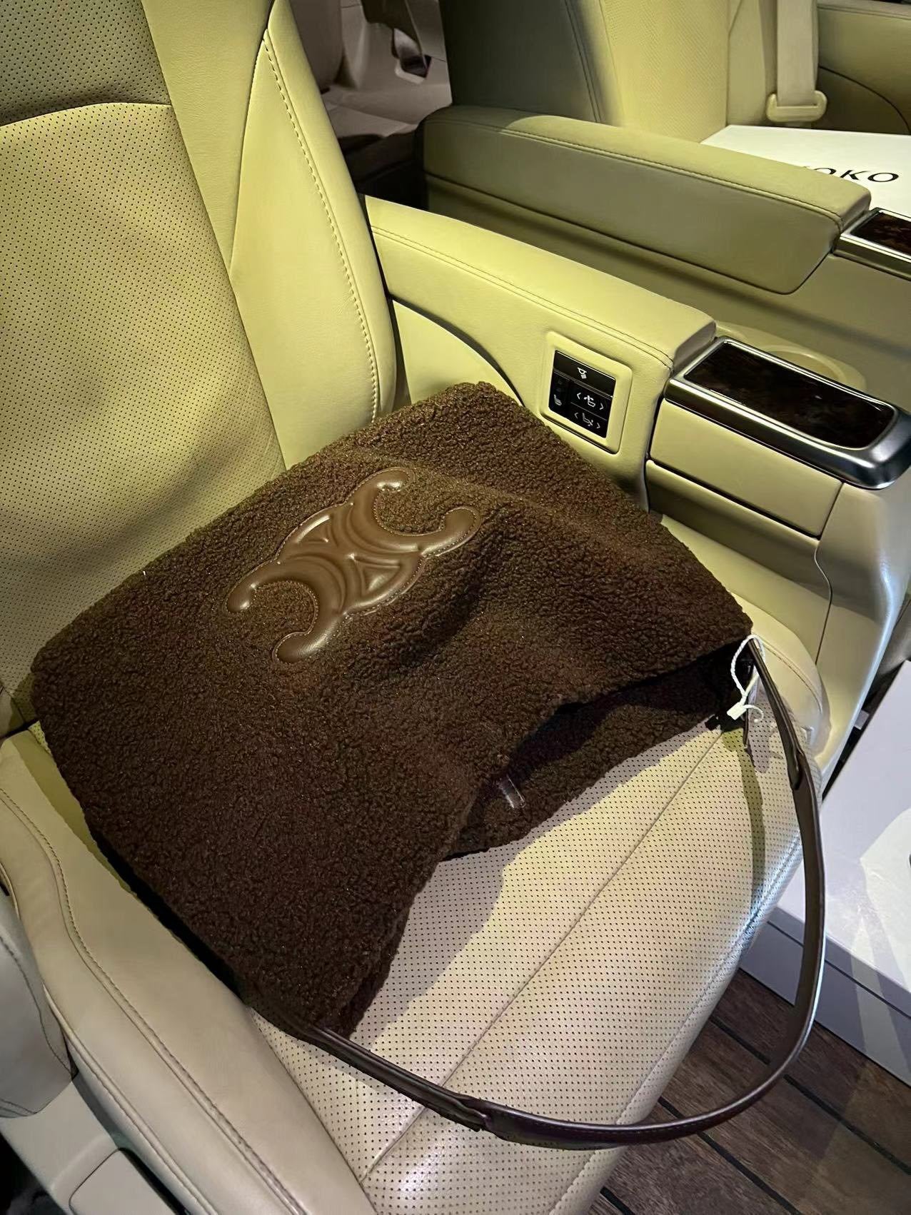 【小物】4色ふわふわトートバッグF8397