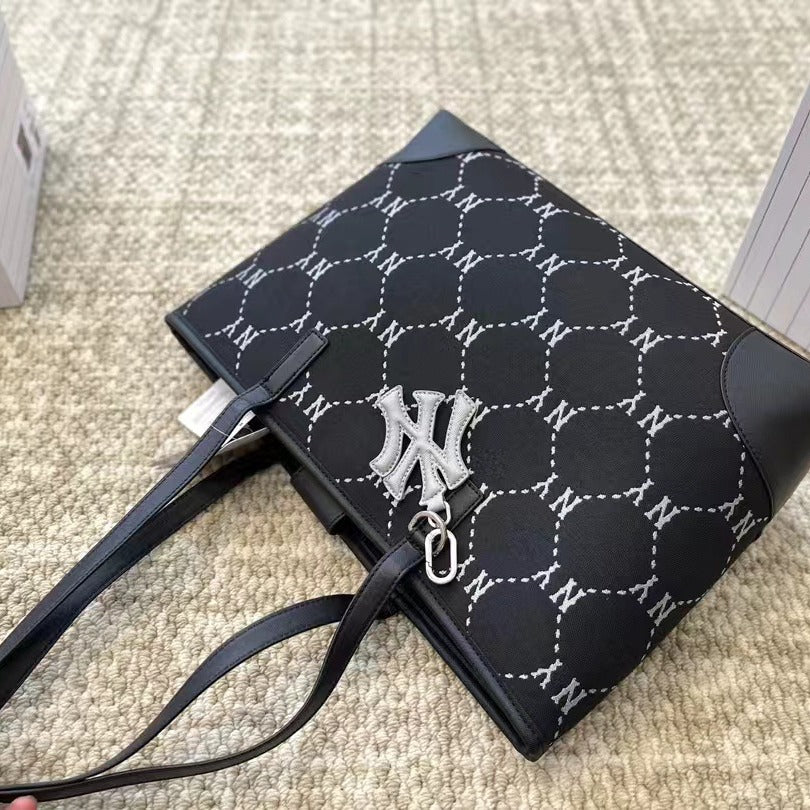 【小物】2色大容量バッグF8114