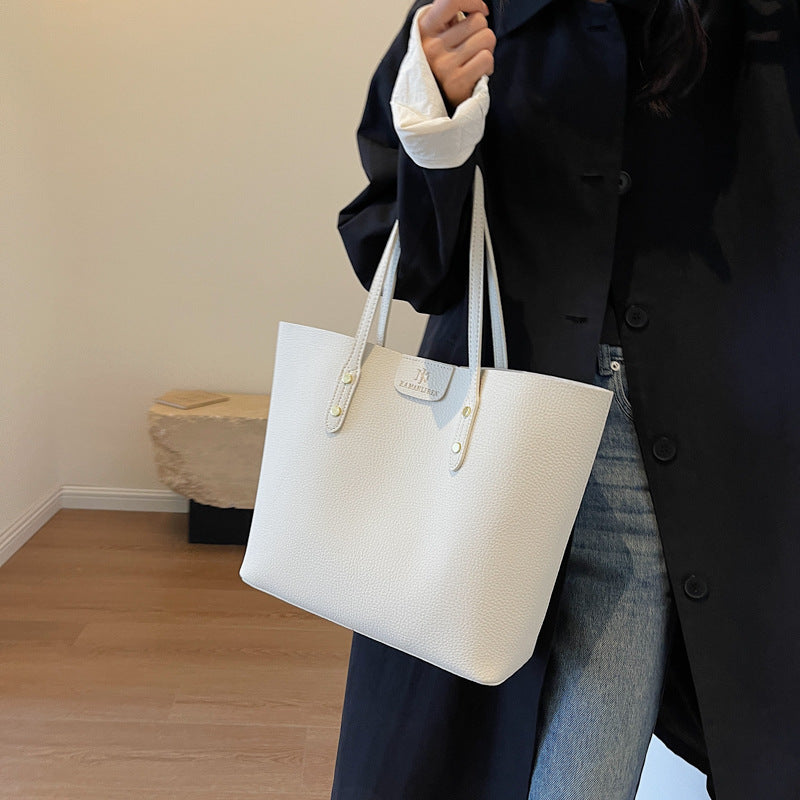 【小物】4色大容量ショルダーバッグF8174