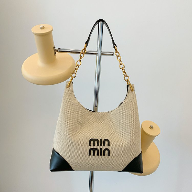 【小物】英字柄ショルダーバッグF8173