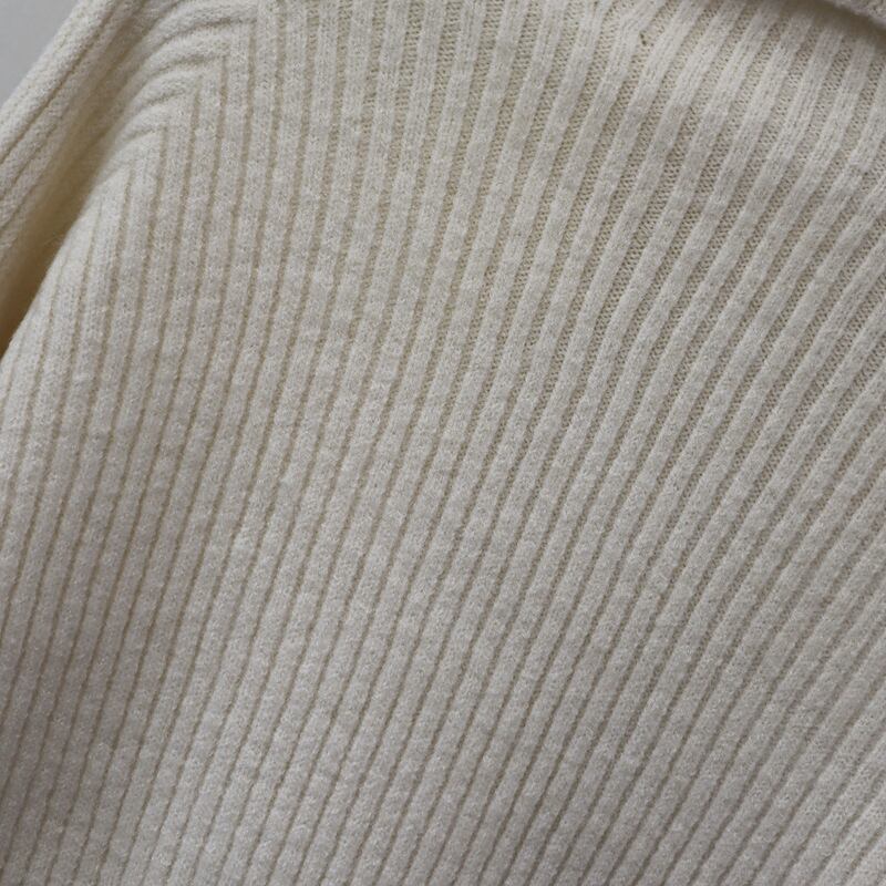 【tops】ハイネックニットセーター　M27394
