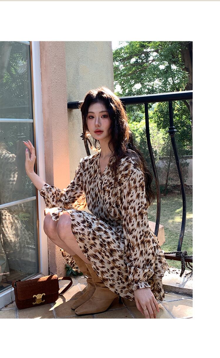 【dress】Vネックヒョウ柄ワンピース　M29661
