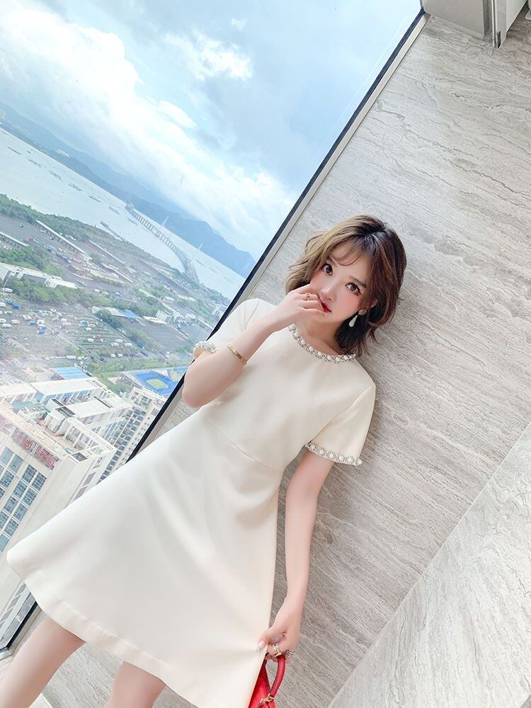 【dress】美人度アップラウンドネック半袖ビーズ飾り無地韓国ファッションワンピースF5030