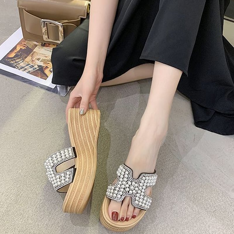 【Shoes】パール付き厚底サンダル Q8432
