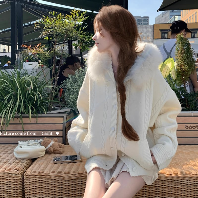 【outer】ファー付きニットカーディガン Q7253