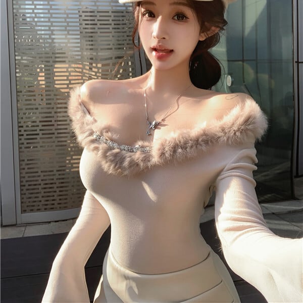 【tops】ファー付きオフショルダートップス　M28900