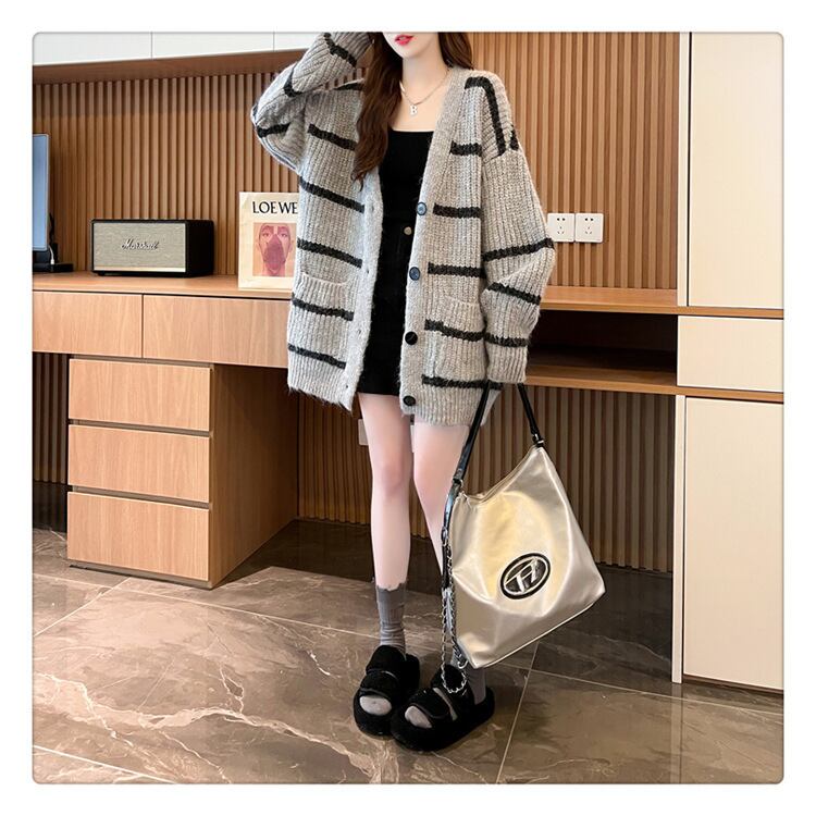 【outer】ボーダー柄ニットカーデ　M18595