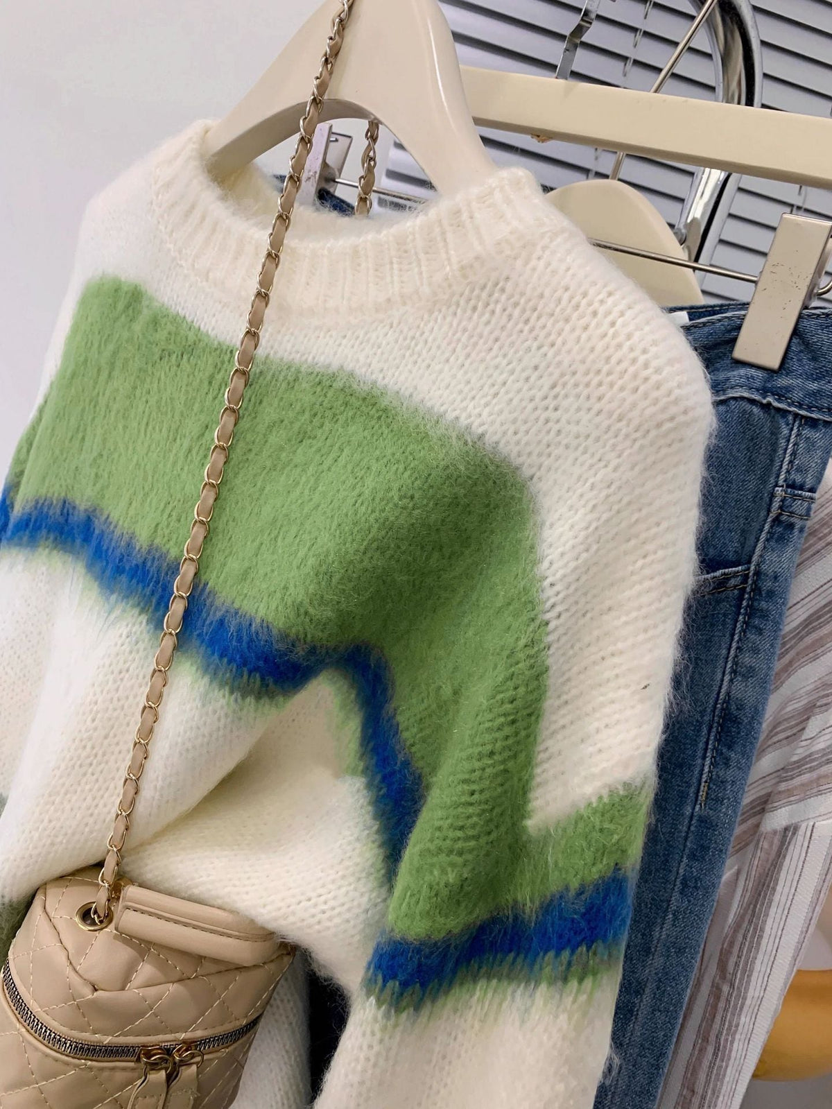 【tops】クルーネックボーダー柄ニットセーター　M29263