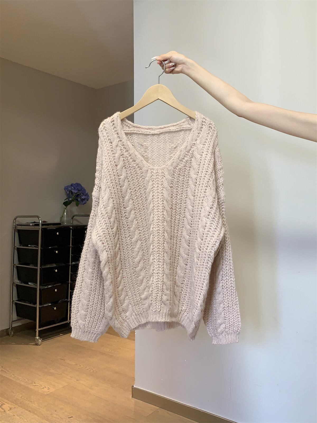 【tops】Vネックニットセーター　M27159