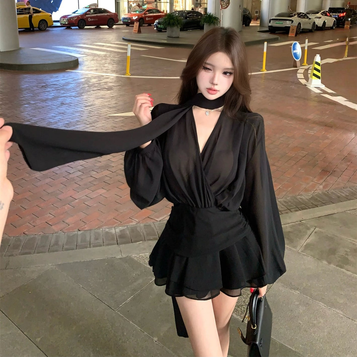 【dress】Vネックデートワンピース　M33527