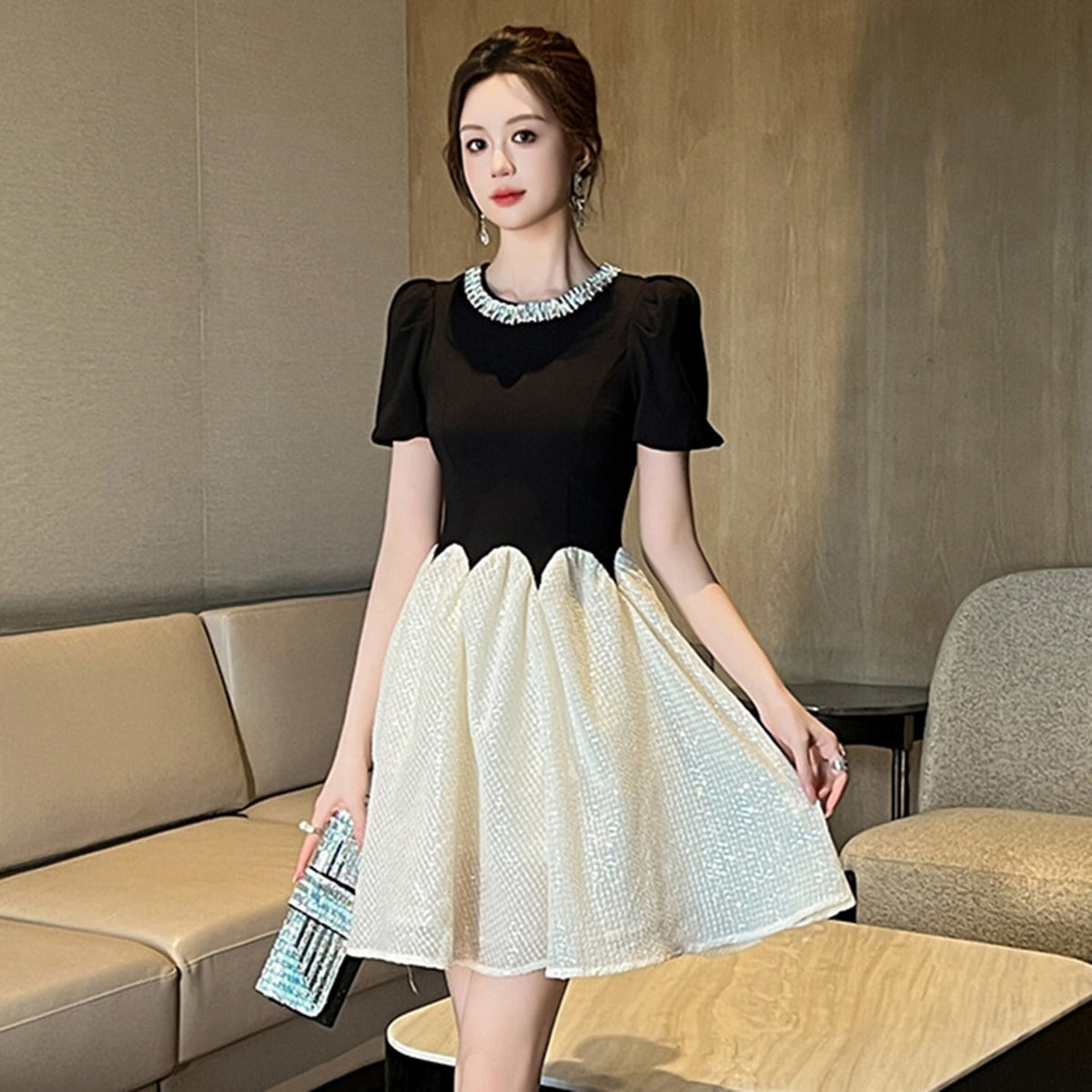 【dress】ドッキングビジュー付きデートワンピース　N2669