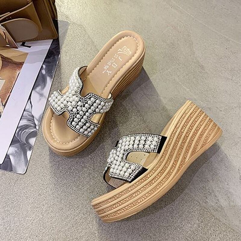 【Shoes】パール付き厚底サンダル Q8432