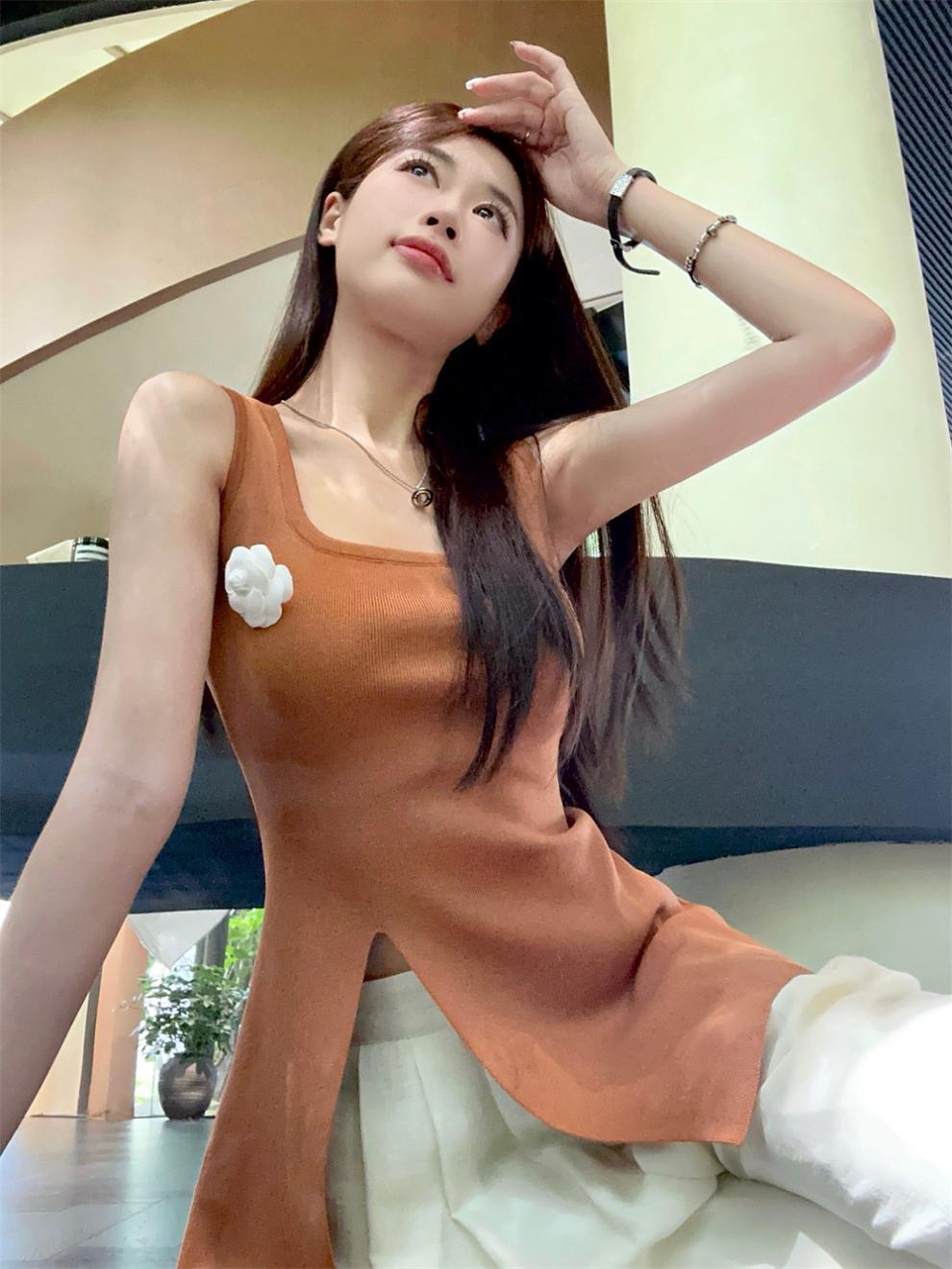 【tops】スリットニットキャミソール　M24844