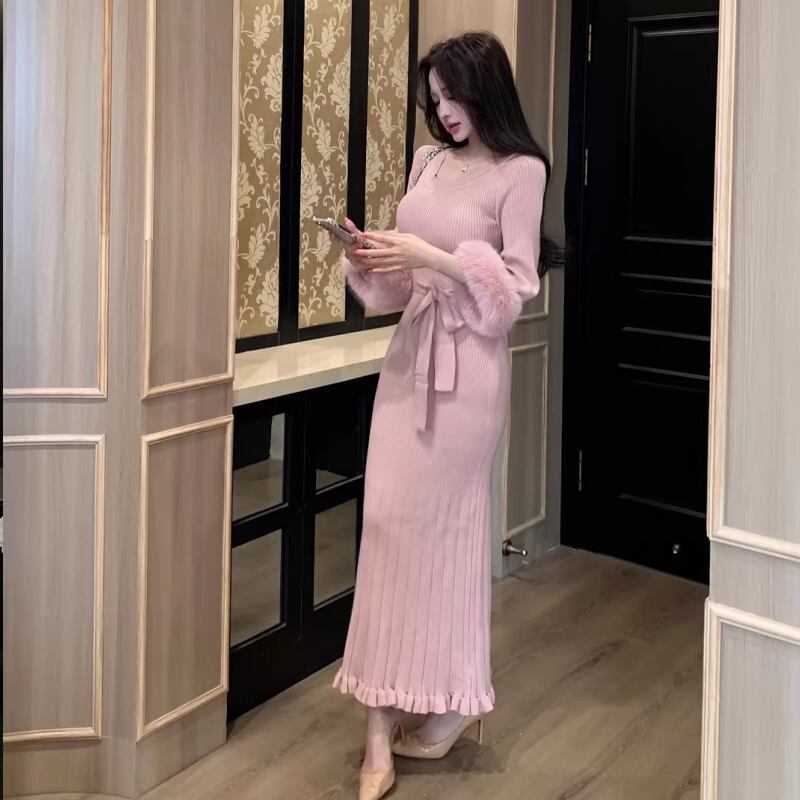 【dress】袖ファーロングニットワンピース Q7811