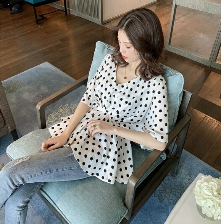 【tops】好感度満載！Vネック半袖シフォンドット柄ウェスト絞りファッションブラウスF0373