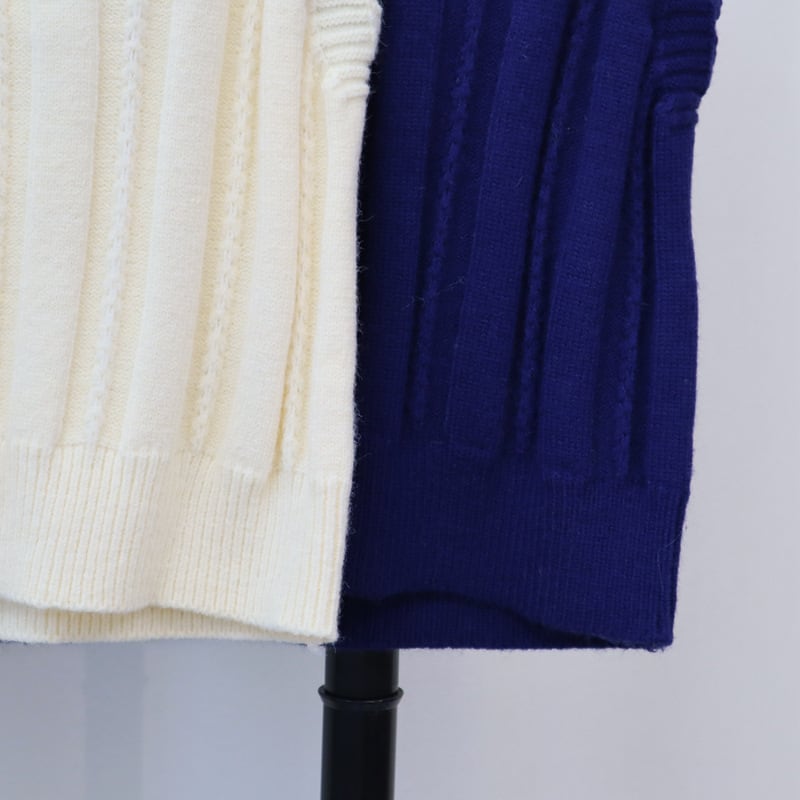 【tops】刺繍ニットベスト　M25390