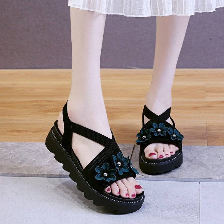 【shoes】一目惚れ！2色花模様履きやすい合わせやすい大人きれいめ厚底サンダル