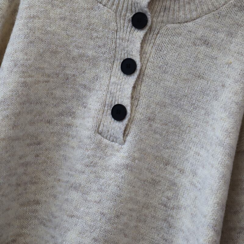 【tops】ボタンデザインニットセーター　M27817
