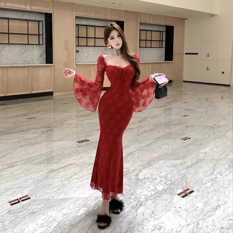 【dress】スクエアネックレースワンピース Q7419