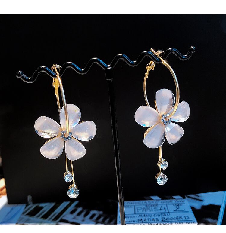 【小物】存在感 気質スウィート花形フリンジピアスアクセサリー