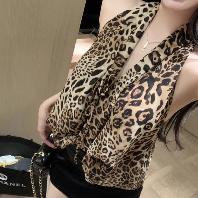 【tops】ヒョウ柄ホルターネックトップス Q8255