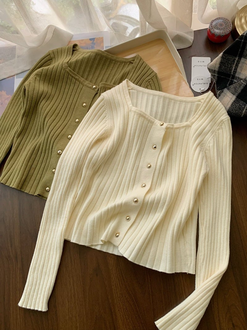 【outer】ボタンデザインニットセーター　M29417