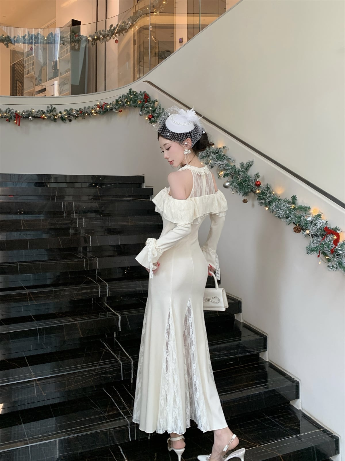 【dress】オフショルレースドッキングワンピース Q7878