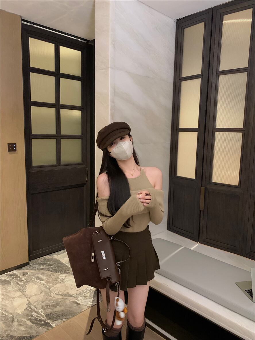【tops】オフショルダーニットトップス　M28554