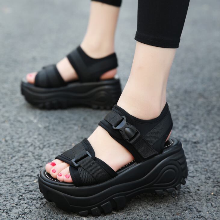 【shoes】韓国ファッション履きやすい合わせやすいビーチサンダルF0095