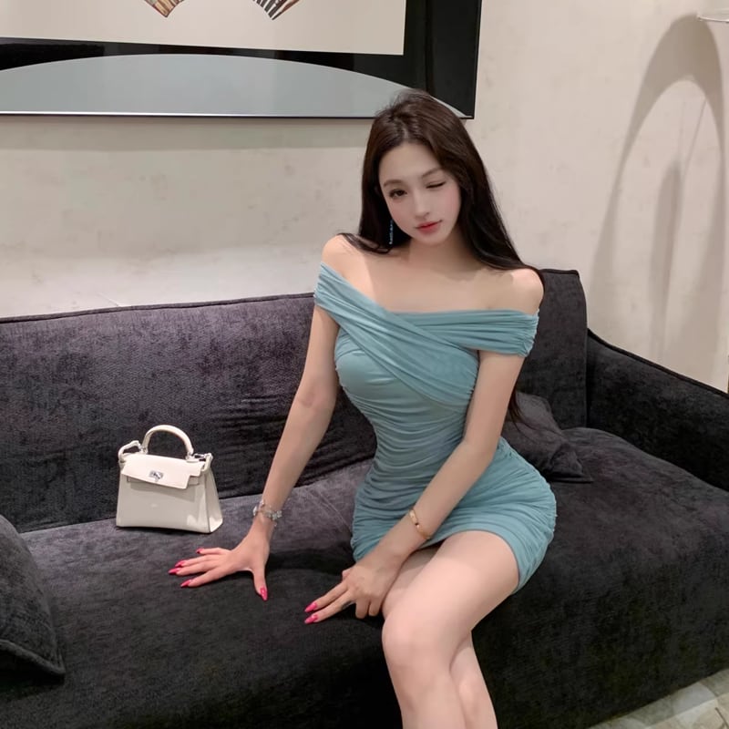 【dress】クロスネックギャザーミニワンピース Q8368