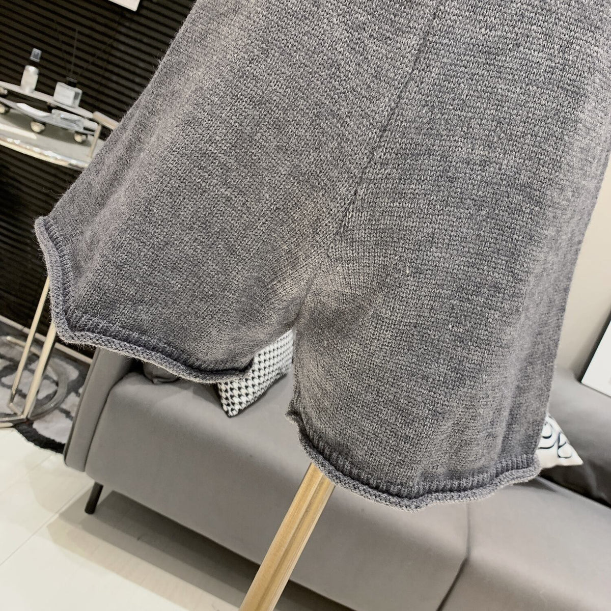 【set】ファーオフショルダーニットセーター×ショートパンツセット　M27914