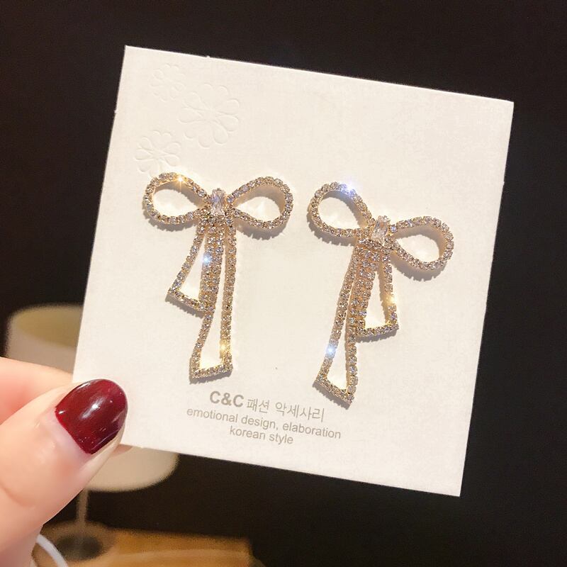 【小物】好感度UP  高級感  スウィートシンプルリボンラインストーンピアスアクセサリー
