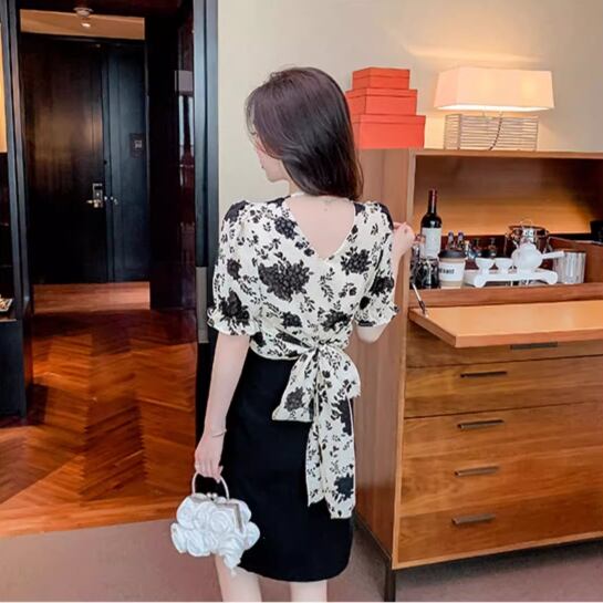 【tops】Vネック花柄ブラウスG20927