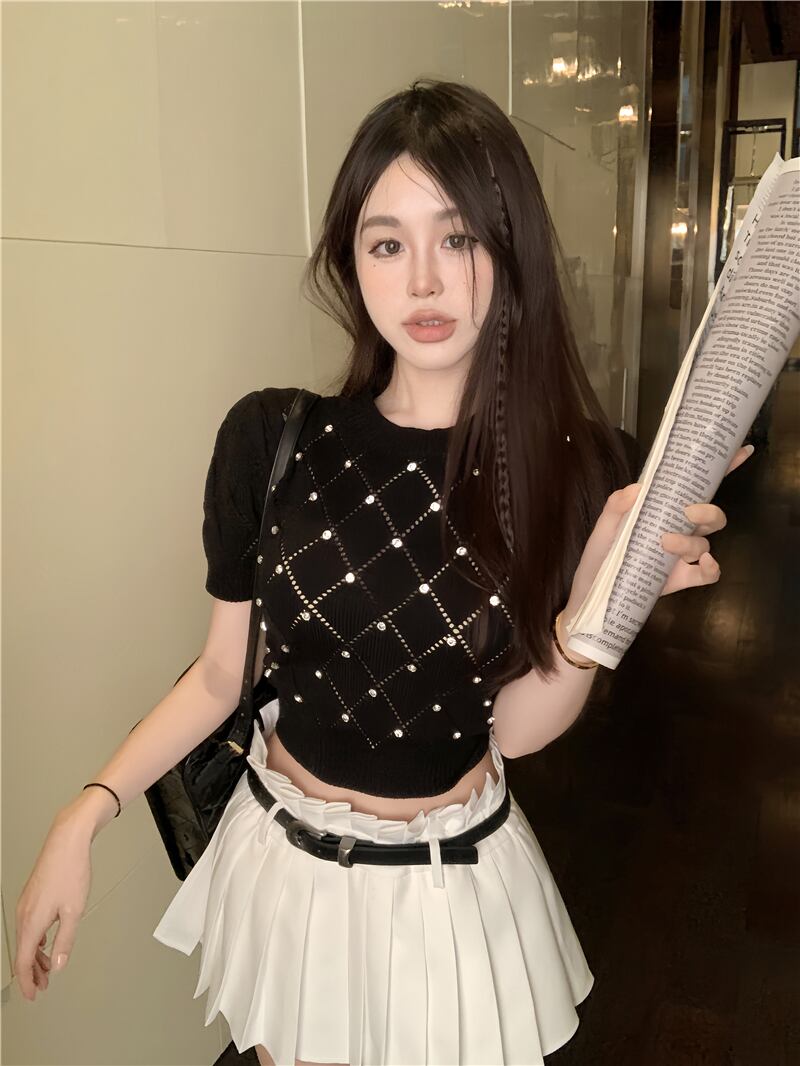 【tops】細身効果抜群♪夏新作3色ラウンドネック半袖ビーズ飾り体型カバー着回し薄手ニットF4718