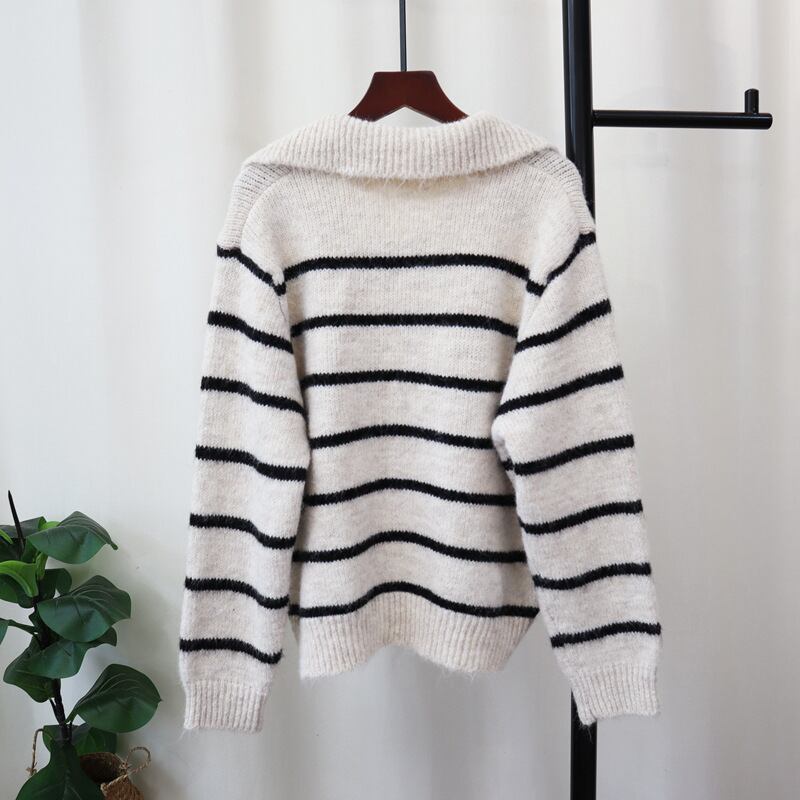 【tops】ボーダー柄ニットセーター　M27522